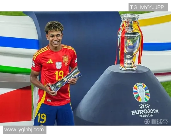 足球八大巨星集结 聚焦世界顶级球员的巅峰对决与荣耀时刻